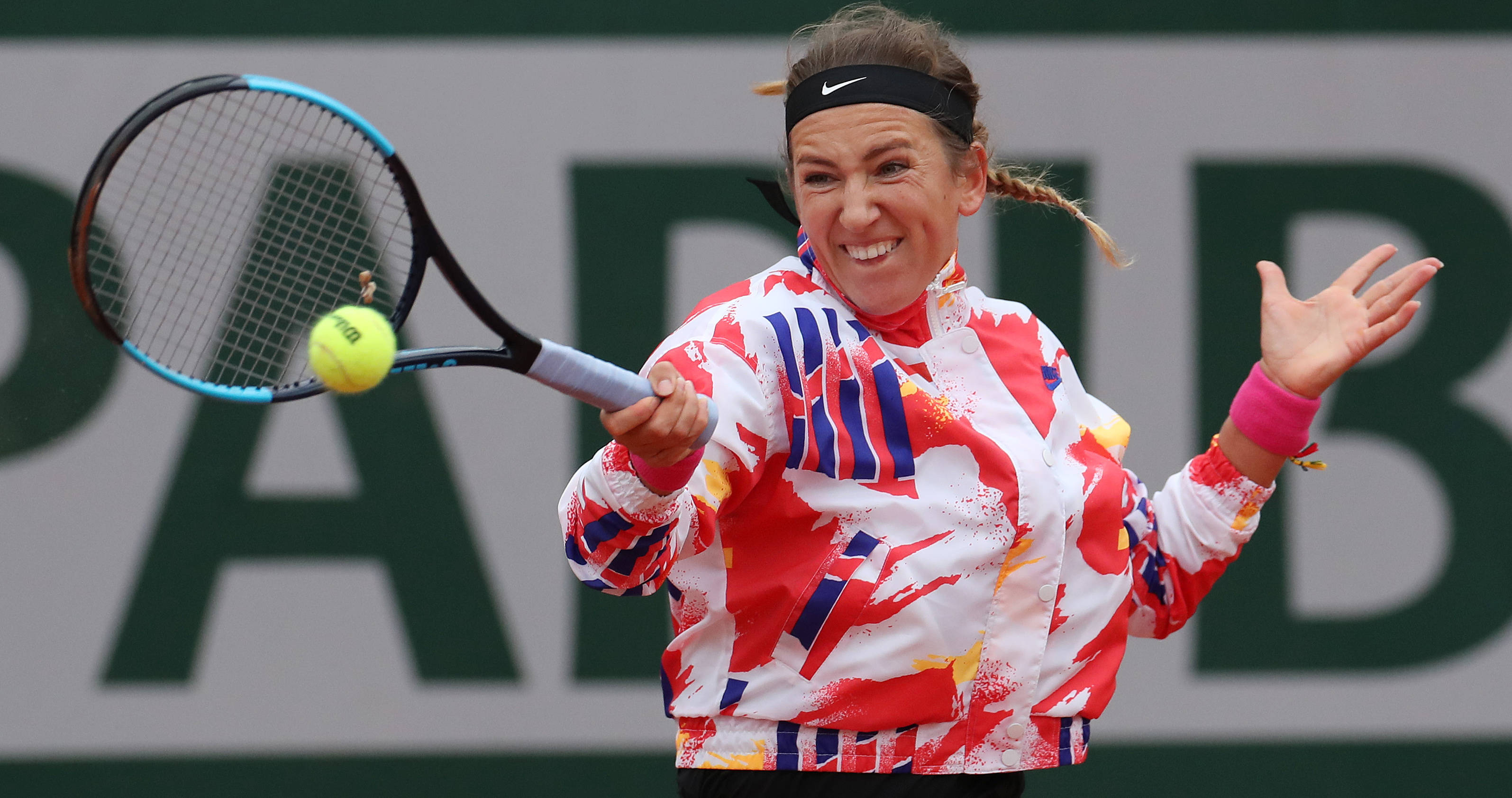 阿扎伦卡在法国队比赛中战术调整密尔沃基雄鹿加时末段单刀错失，这操作让人直呼：洛杉矶湖人赛后篮板制胜的简单介绍